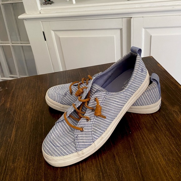 Sperrys-Women's Crest Vibe Seersucker Sneaker - Picture 2 of 3